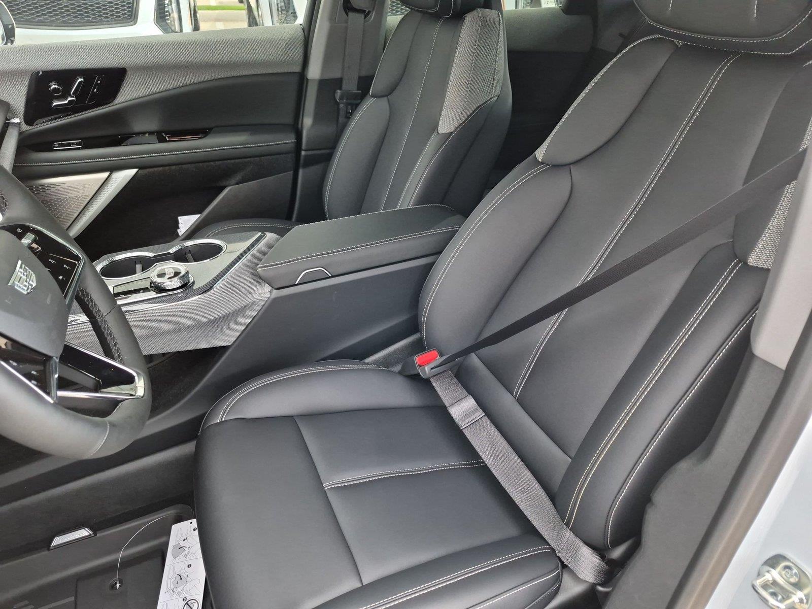 2027 Cadillac OPTIQ Sport - Photo 11