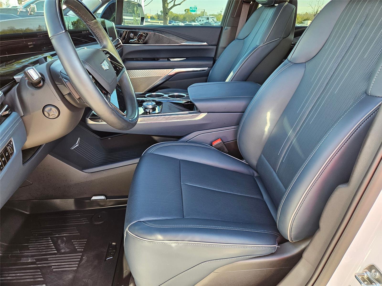 2025 Cadillac Escalade IQ Sport 2 - Photo 11