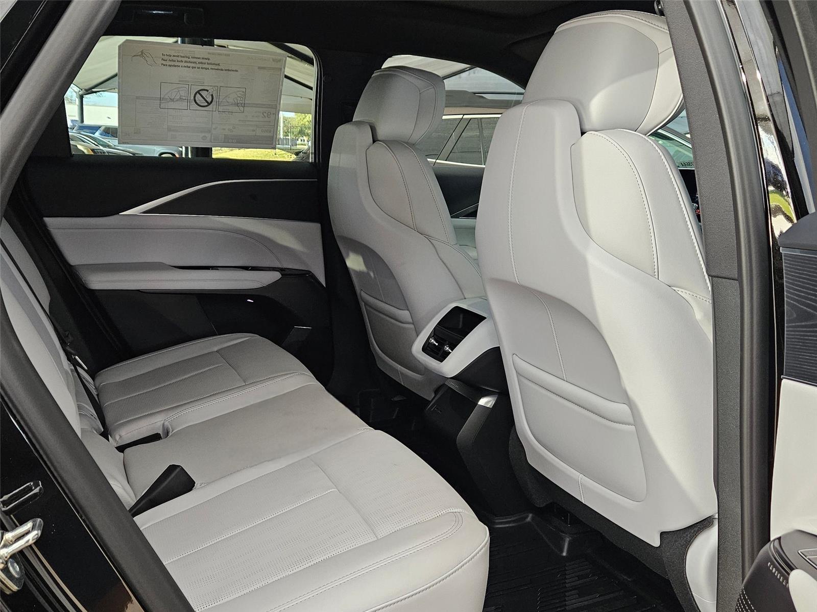 2026 Cadillac LYRIQ Luxury - Photo 24
