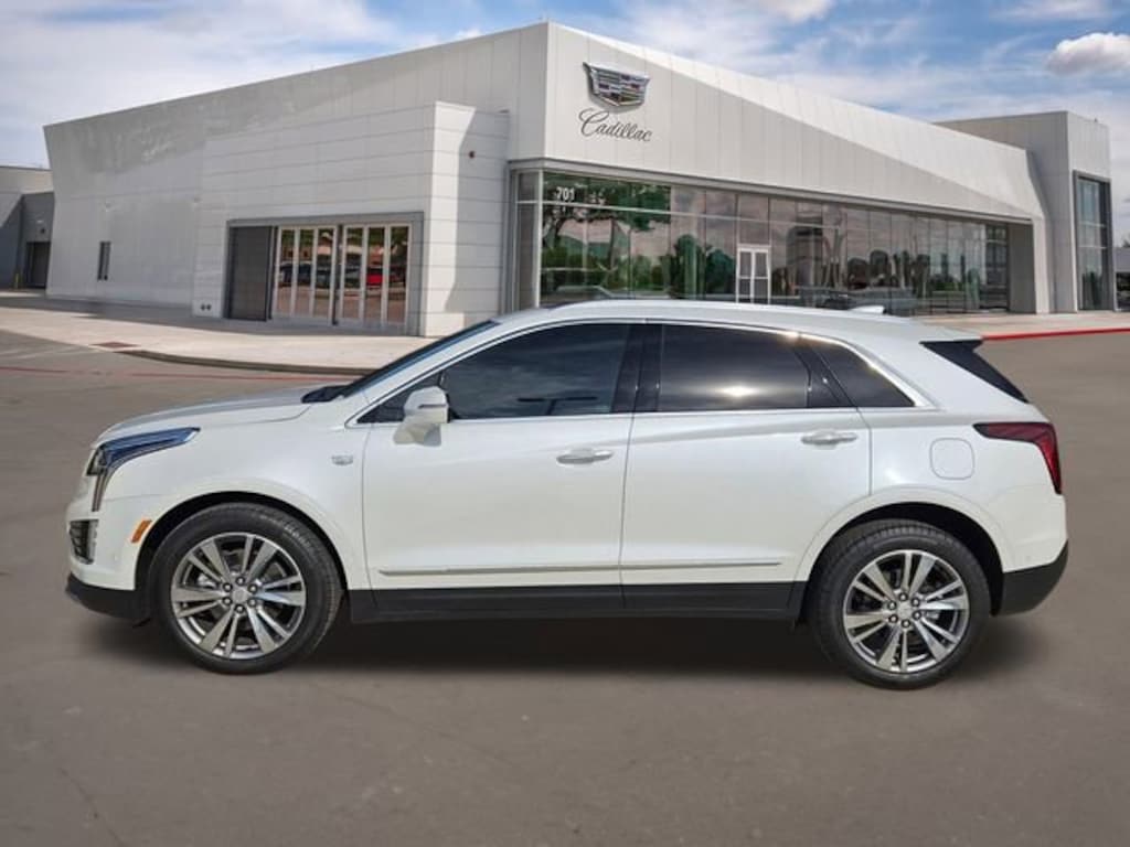 New 2025 CADILLAC XT5 Premium Luxury SUV