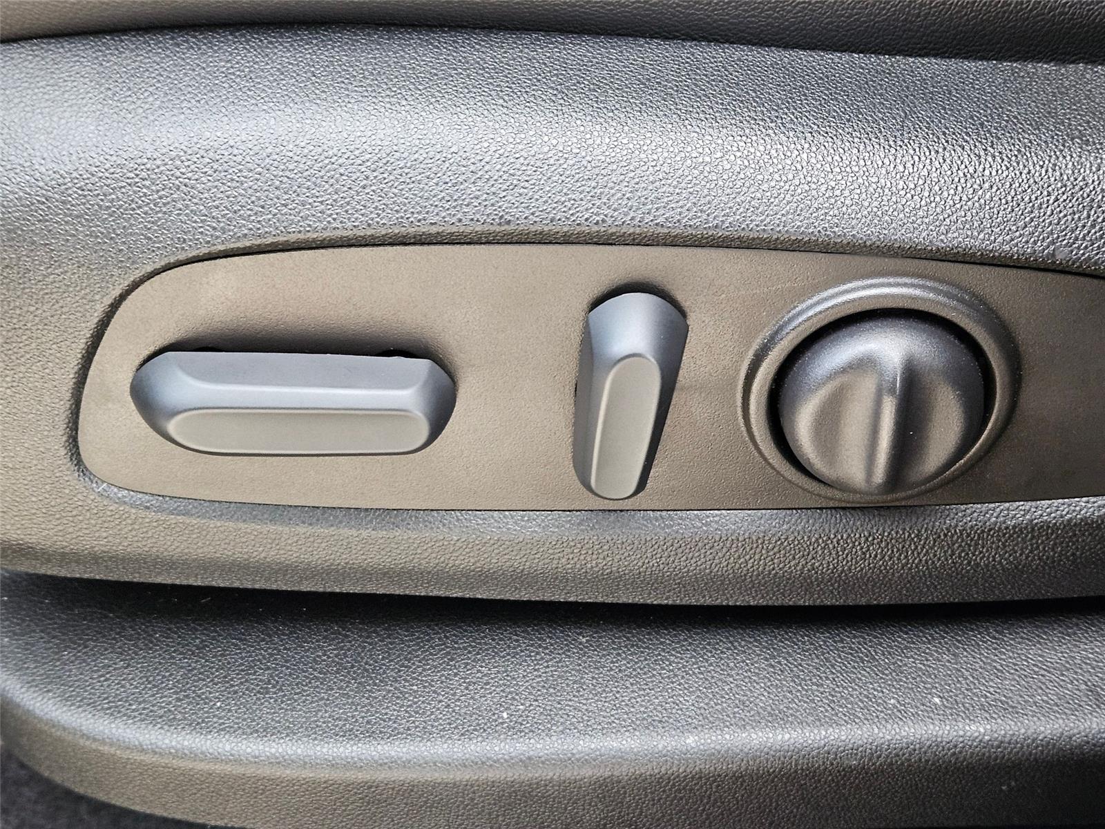2023 Chevrolet Traverse High Country - Photo 27