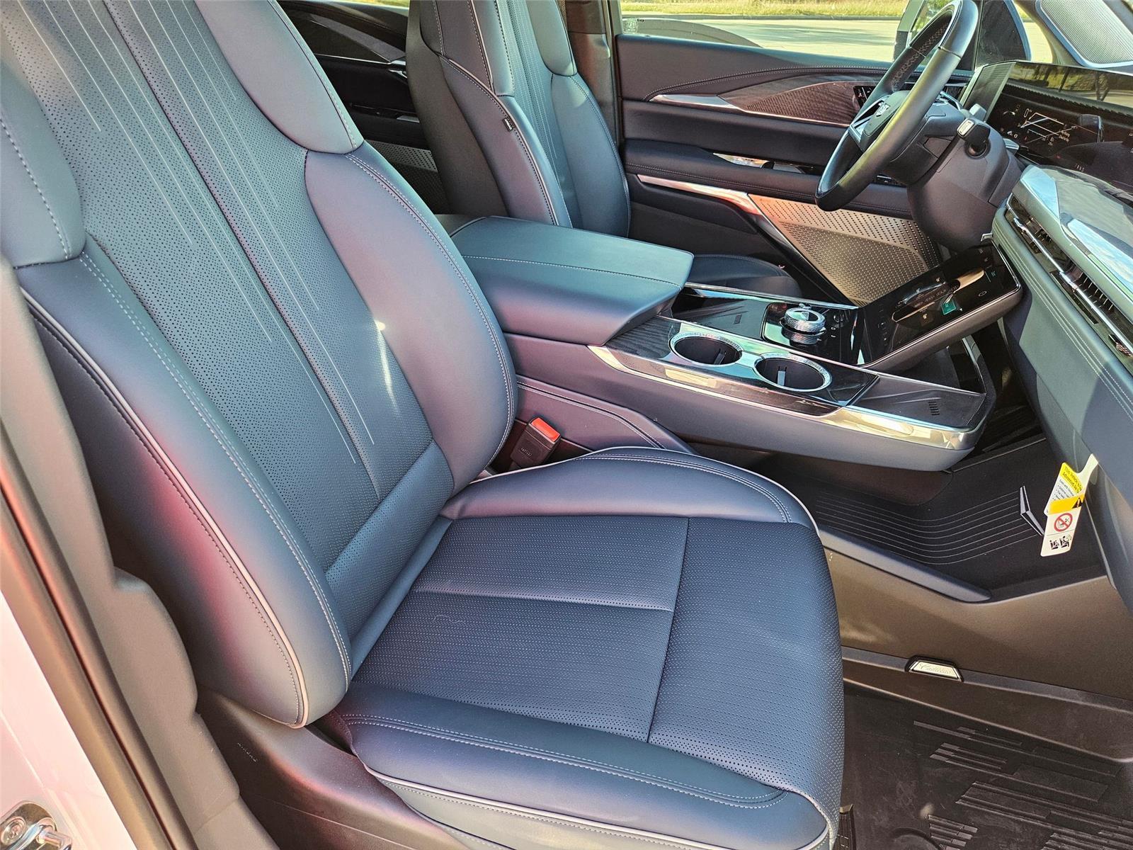 2025 Cadillac Escalade IQ Sport 2 - Photo 28