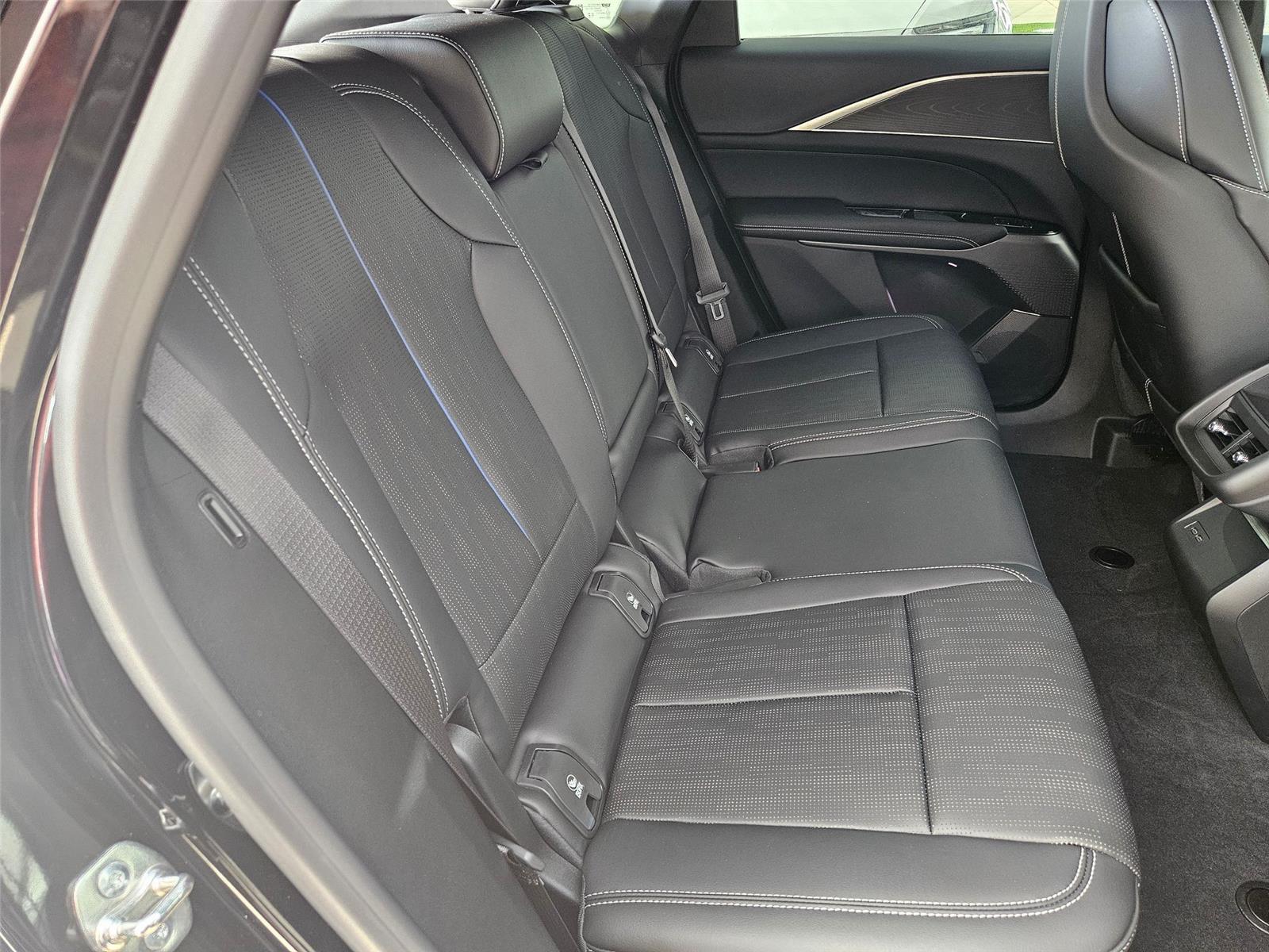 2025 Cadillac LYRIQ Sport 1 - Photo 27