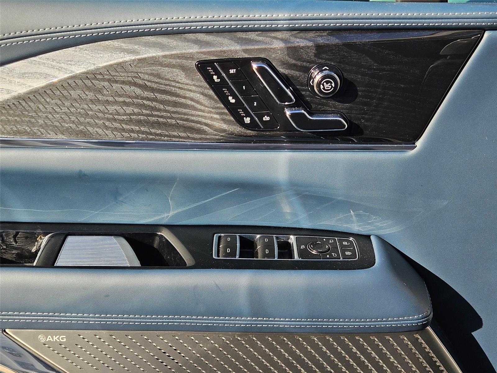 2025 Cadillac Escalade IQ Sport 2 - Photo 24