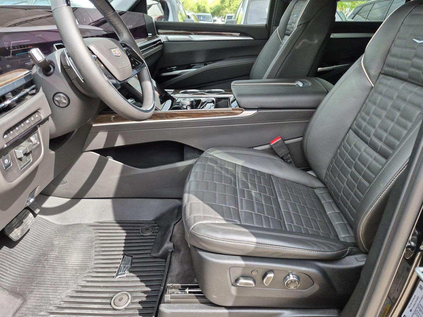 2026 Cadillac Escalade Platinum Sport - Photo 27