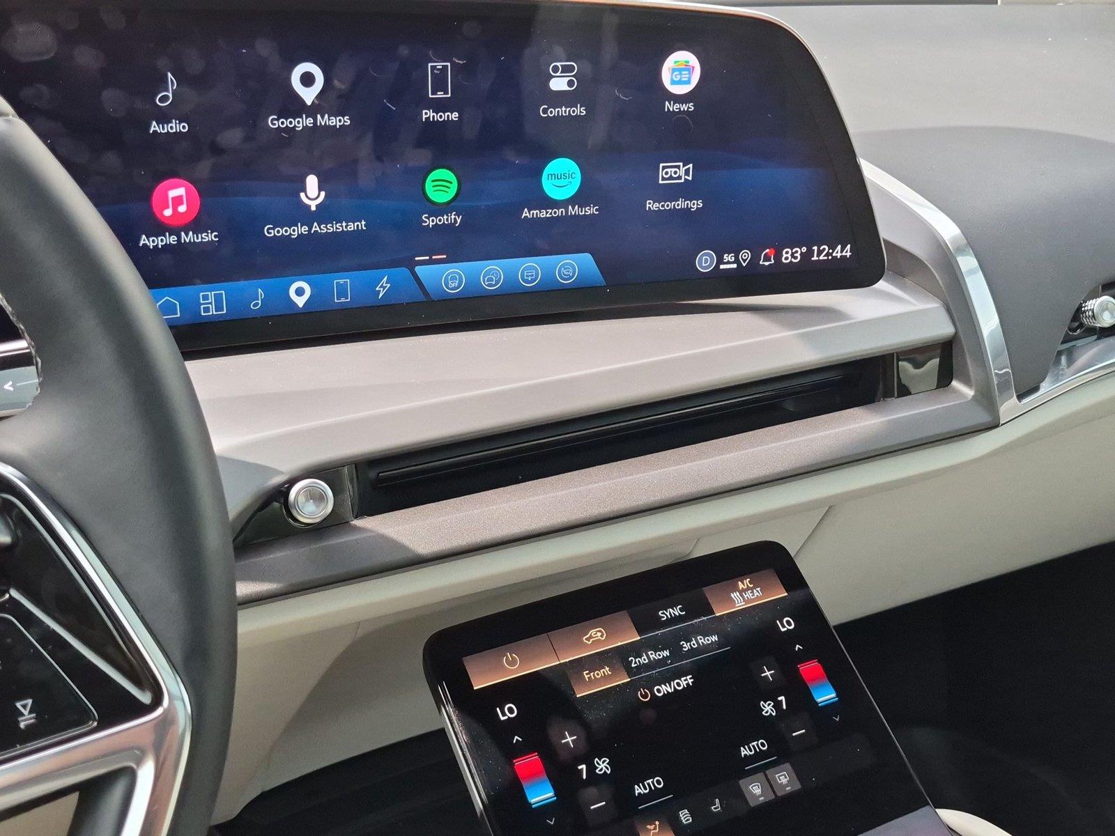 2026 Cadillac VISTIQ Sport - Photo 17