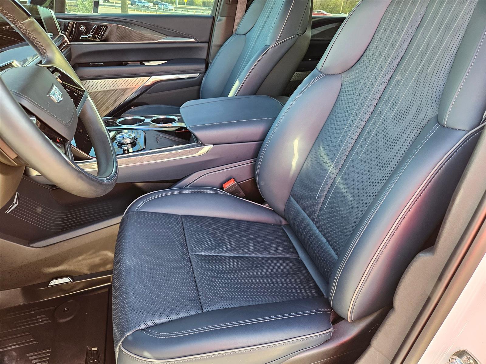 2025 Cadillac Escalade IQ Sport 2 - Photo 27