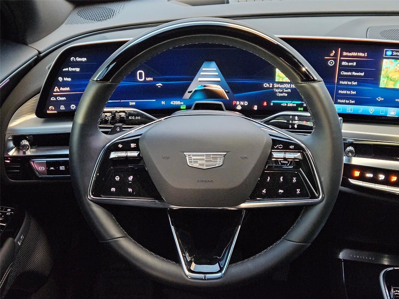 2025 Cadillac LYRIQ Luxury 2 - Photo 14