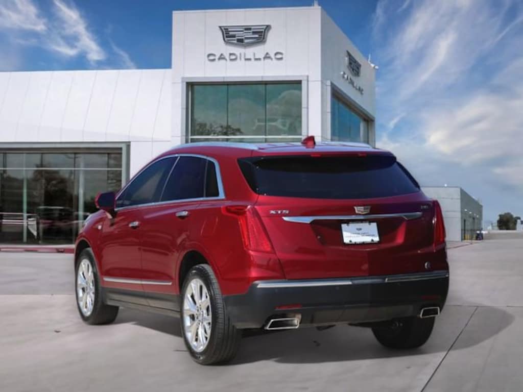 Used 2019 CADILLAC XT5 Luxury FWD SUV