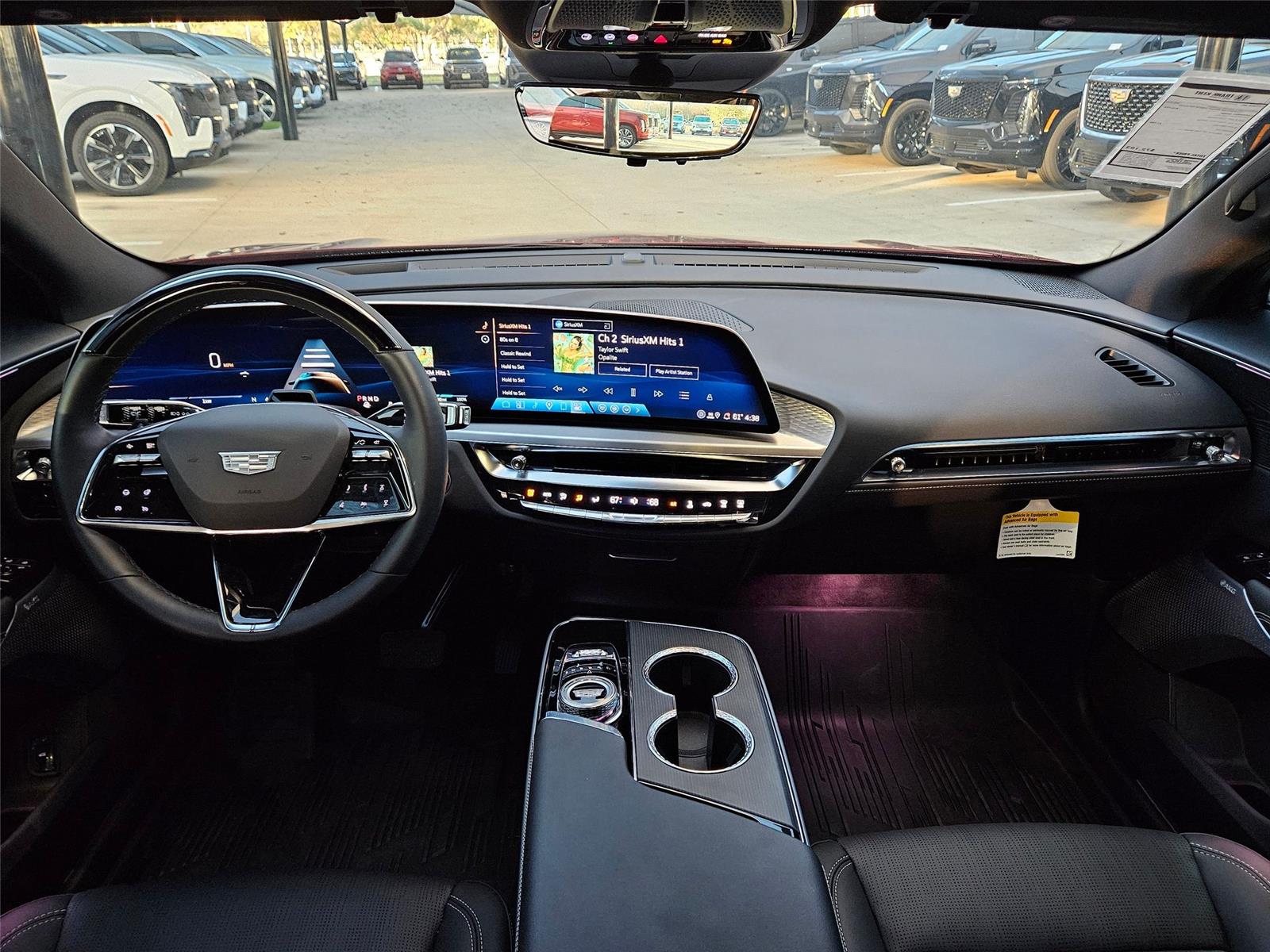 2025 Cadillac LYRIQ Luxury 2 - Photo 12