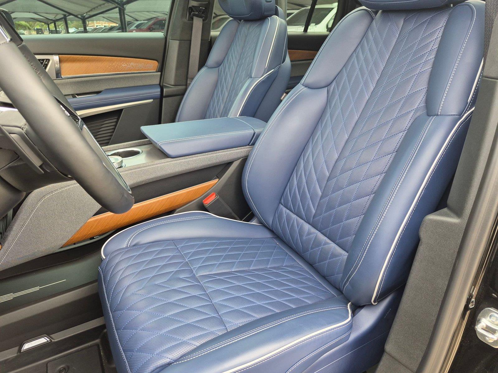 2026 Cadillac VISTIQ Premium Luxury - Photo 11