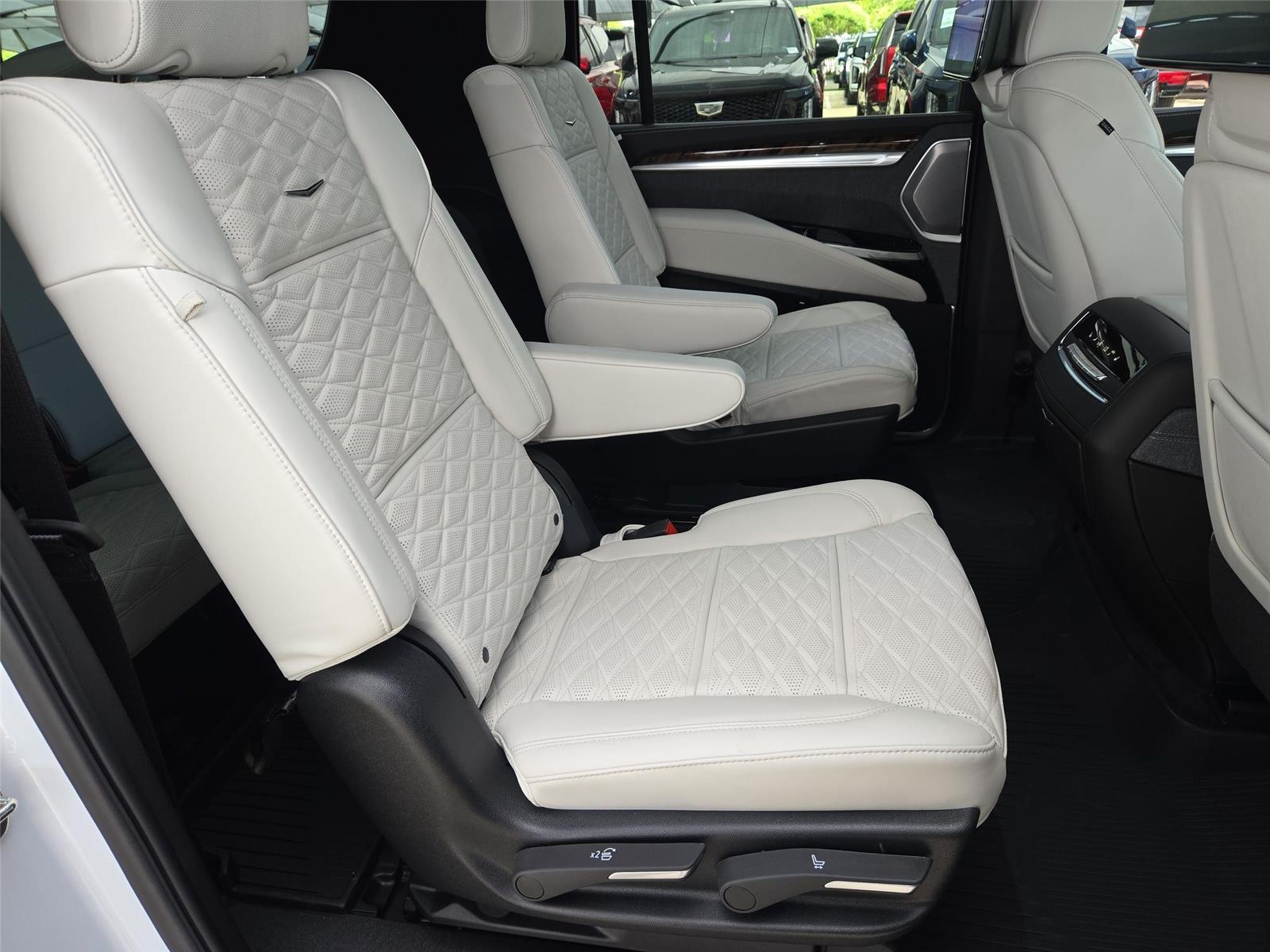 2026 Cadillac Escalade ESV Platinum Sport - Photo 30