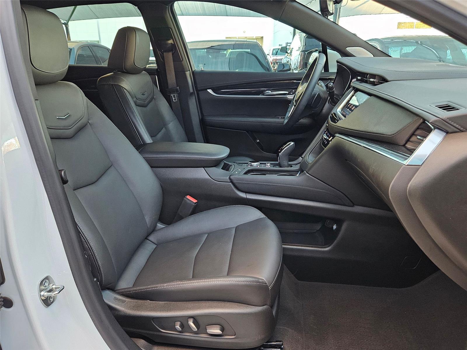 2025 Cadillac XT5 Premium Luxury - Photo 28