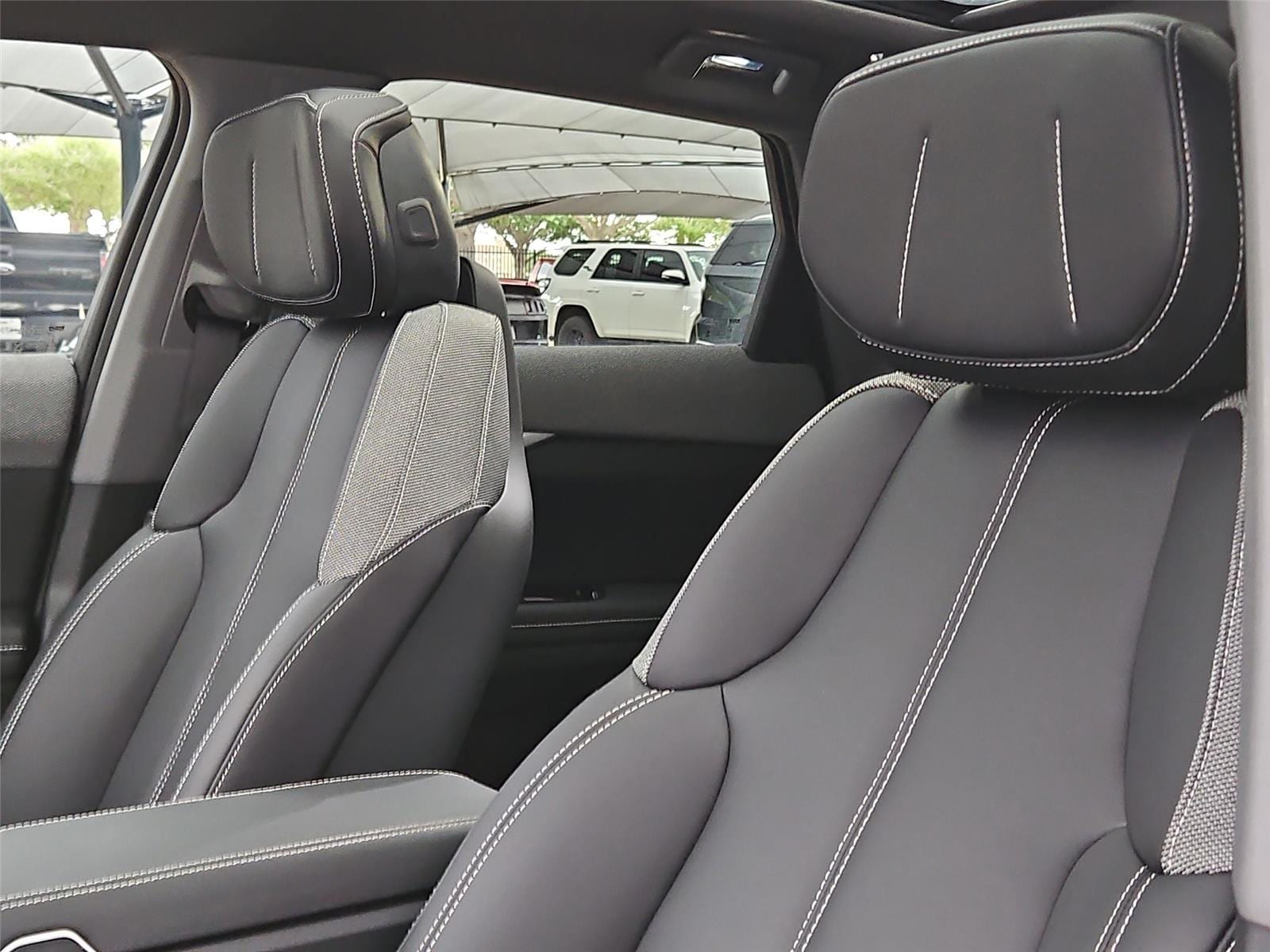 2026 Cadillac OPTIQ Sport - Photo 12
