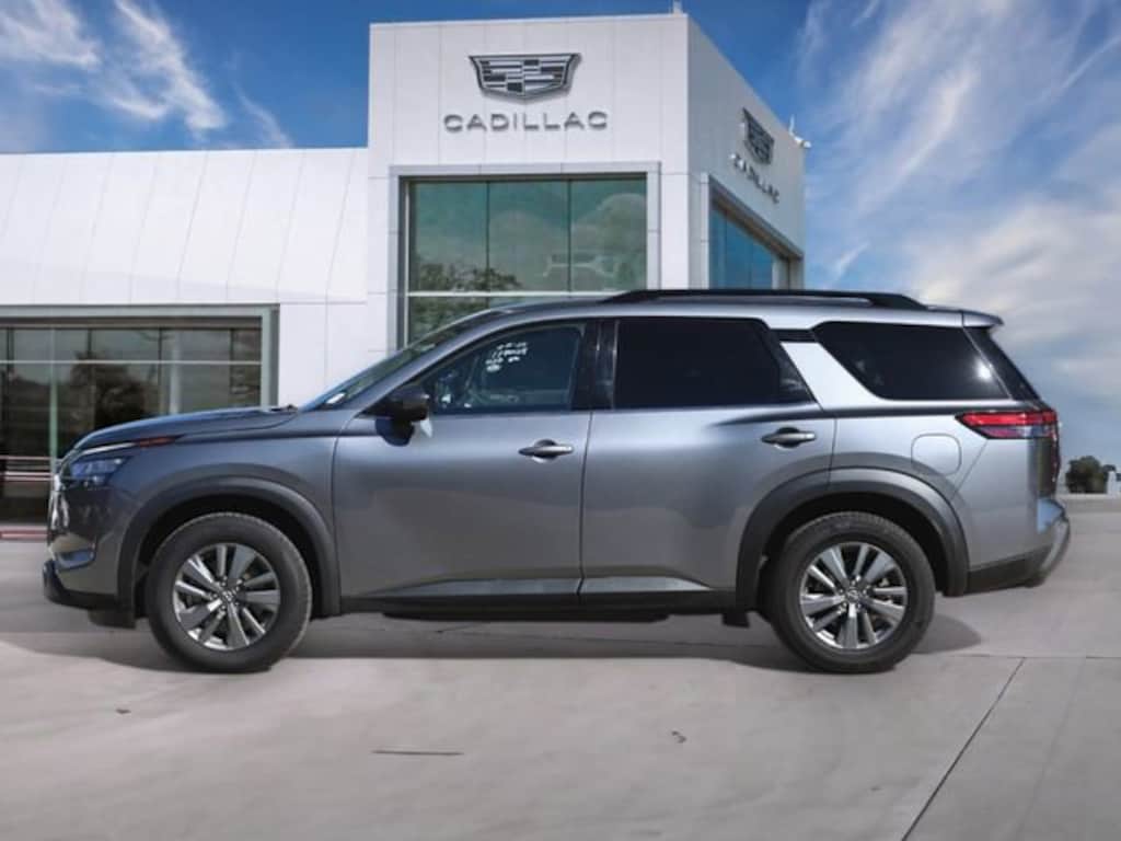 Used 2023 Nissan Pathfinder SV SUV