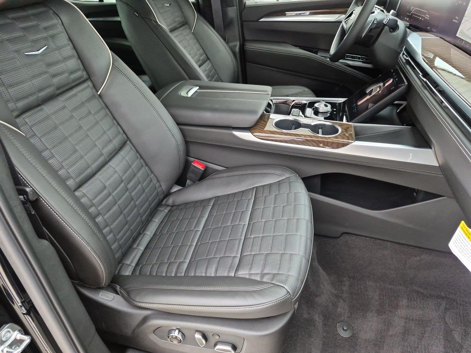 2026 Cadillac Escalade Platinum Sport - Photo 29