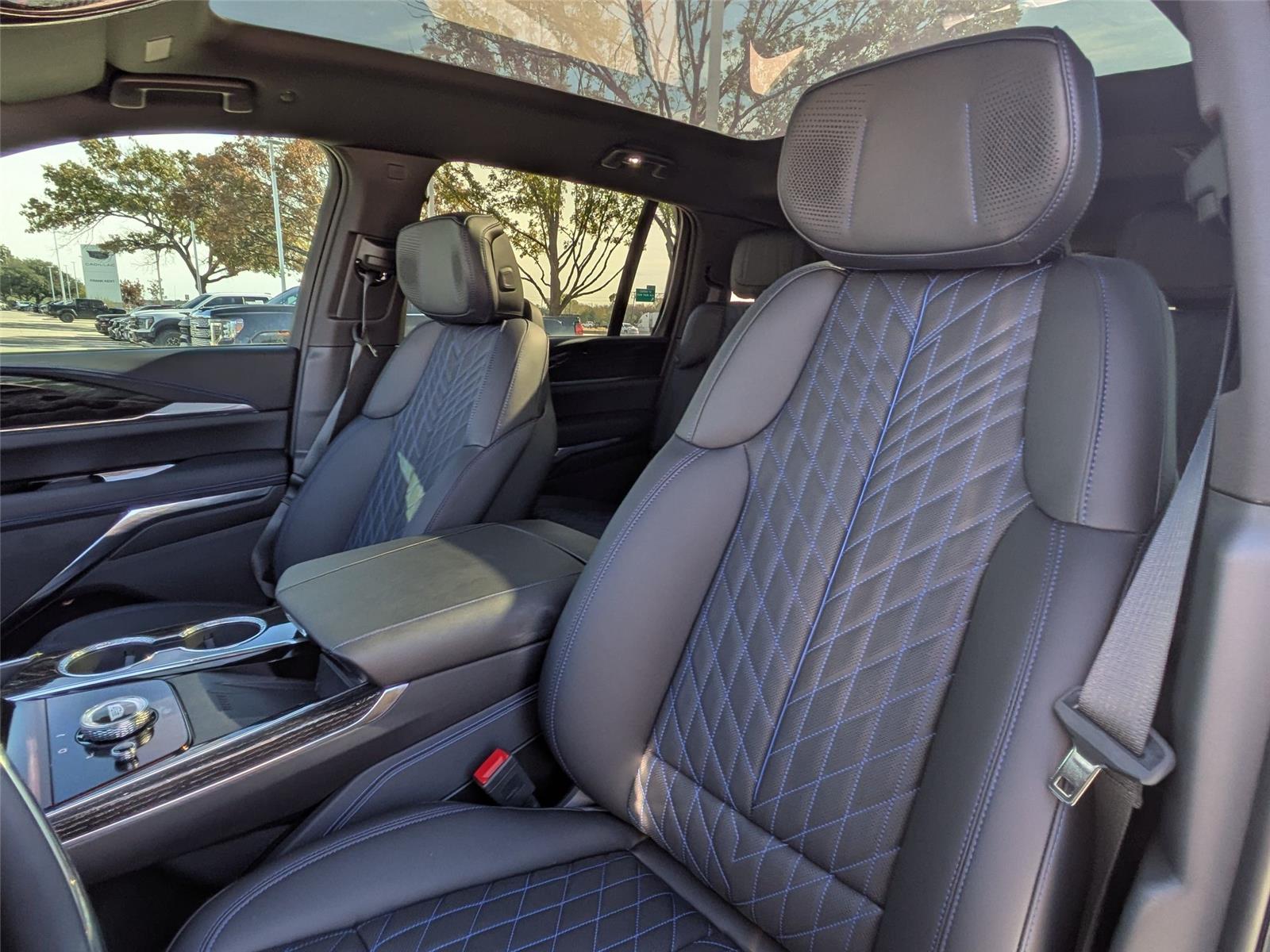 2026 Cadillac Escalade IQ Sport - Photo 28