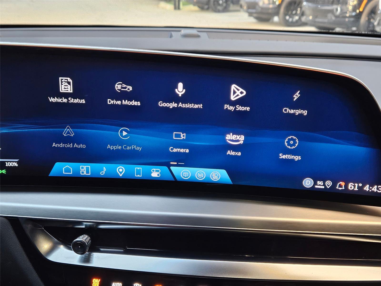 2025 Cadillac LYRIQ Luxury 2 - Photo 18