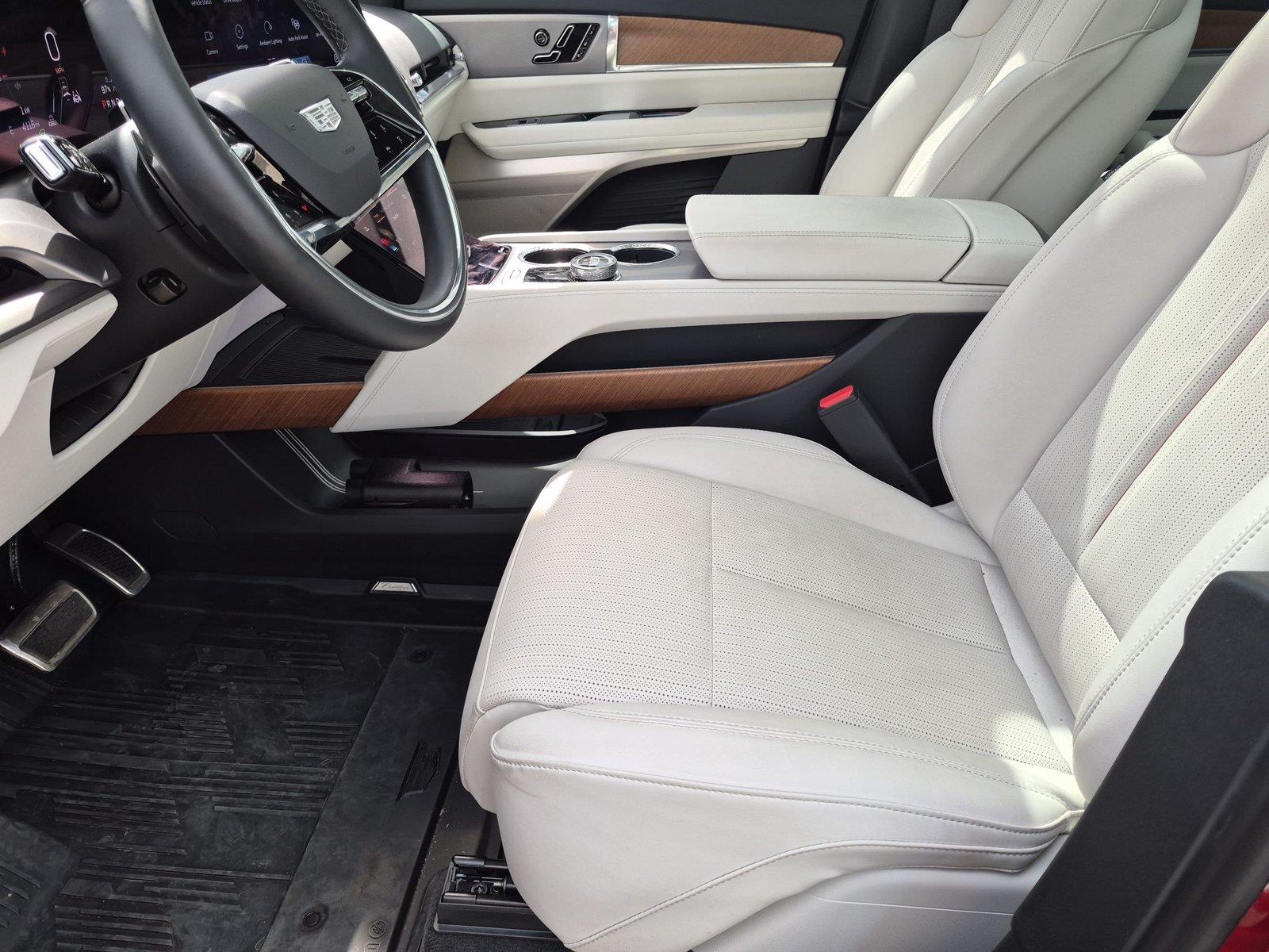 2026 Cadillac VISTIQ Sport - Photo 26