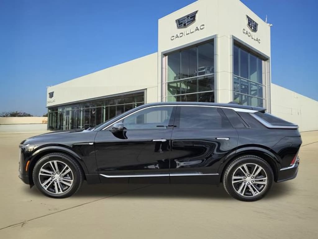 New 2026 CADILLAC LYRIQ Luxury SUV