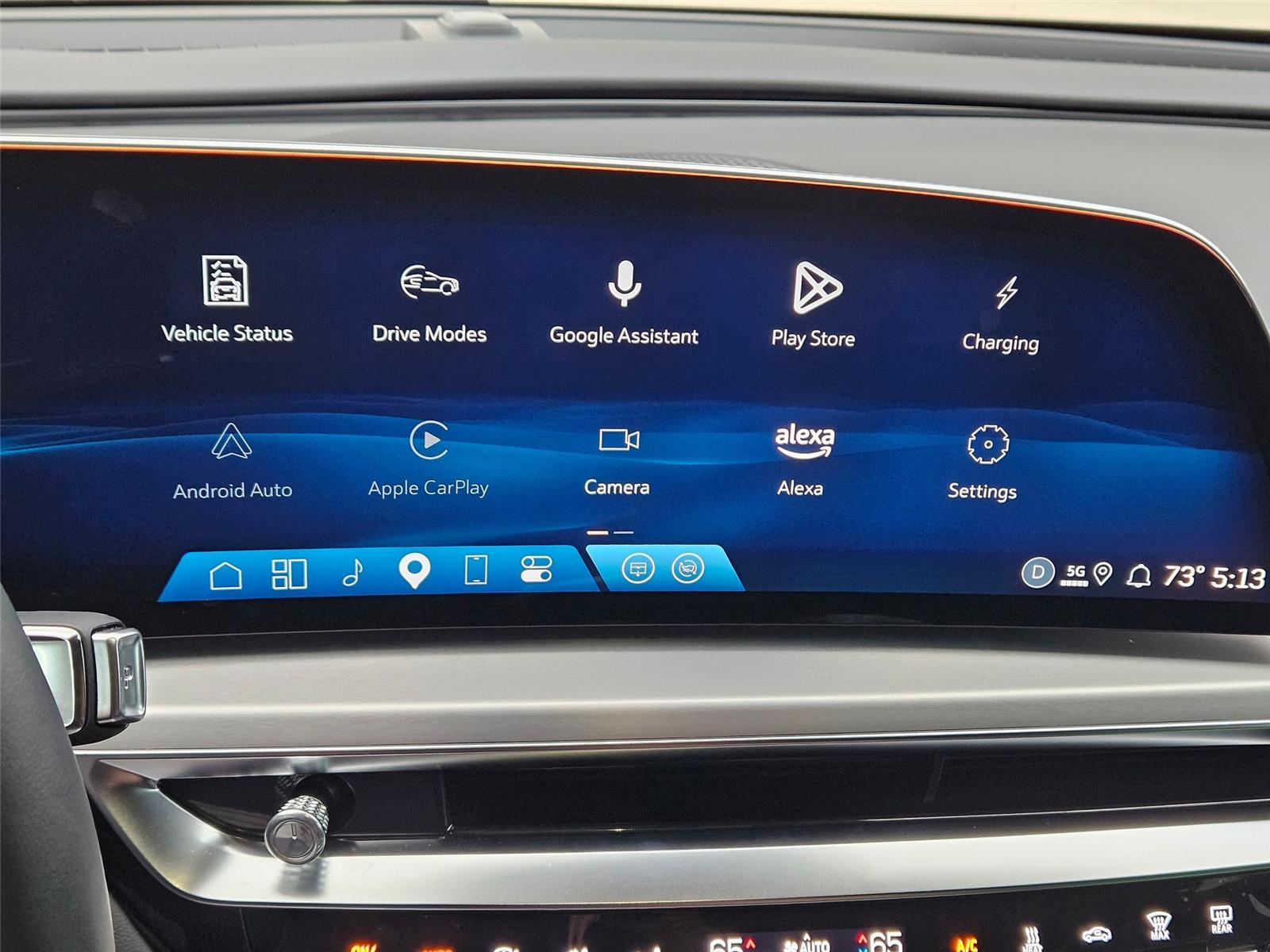 2025 Cadillac LYRIQ Luxury 1 - Photo 17