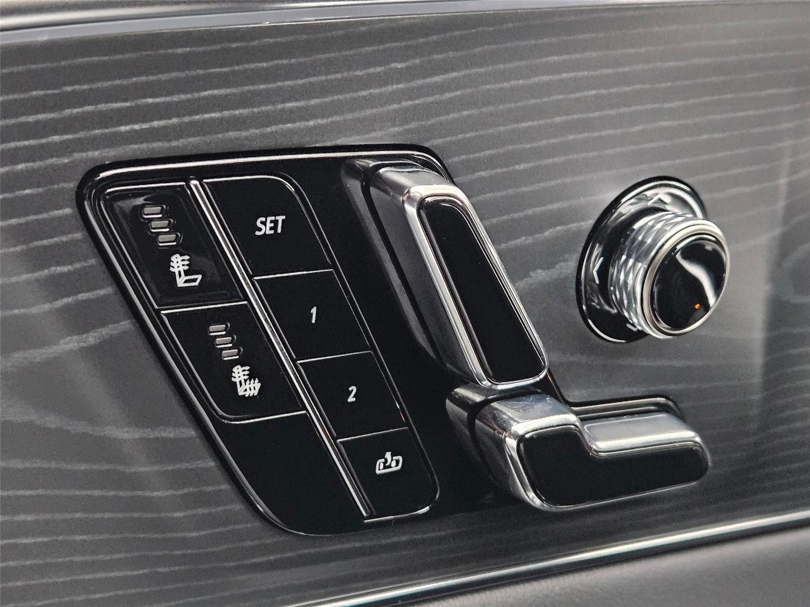 2025 Cadillac LYRIQ Luxury 1 - Photo 20