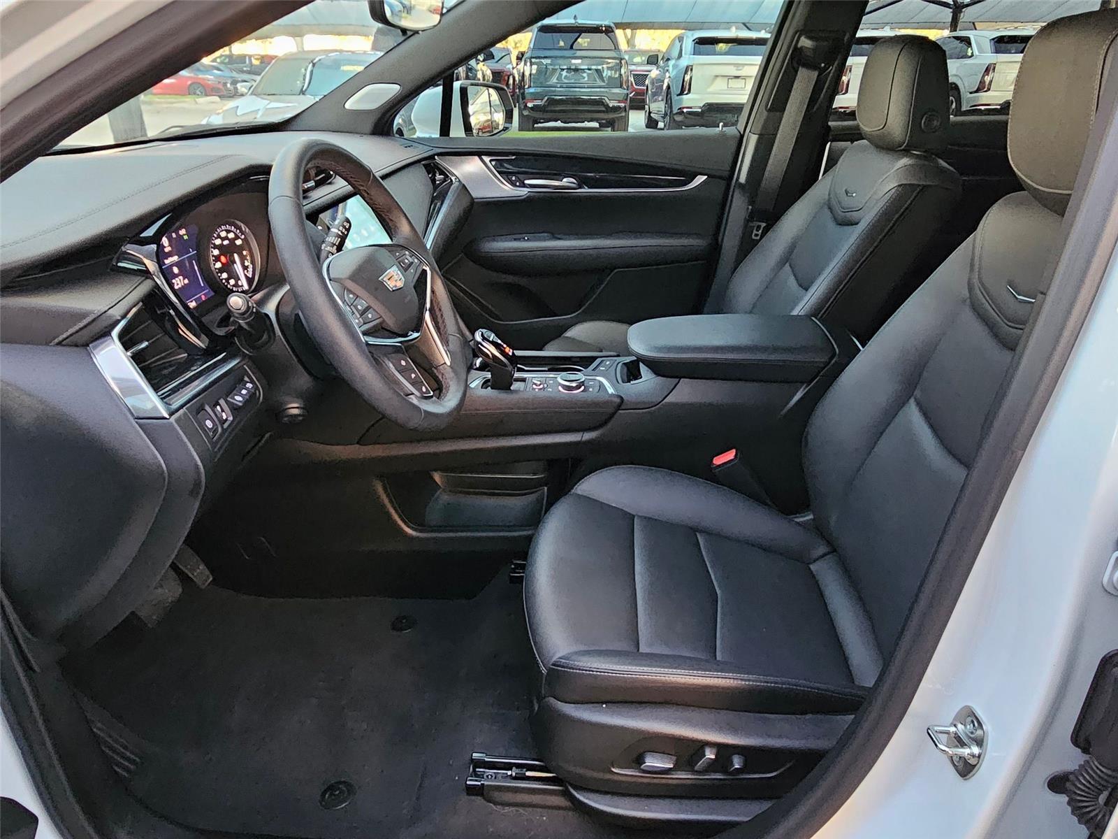2025 Cadillac XT5 Premium Luxury - Photo 10