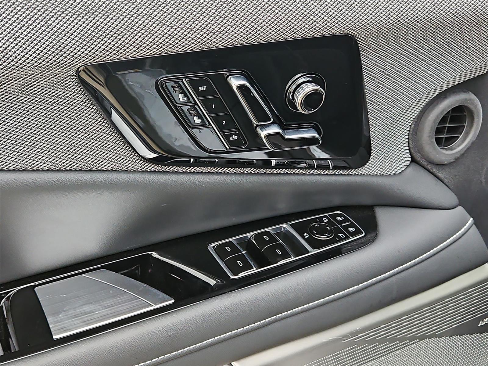 2026 Cadillac OPTIQ Sport - Photo 25