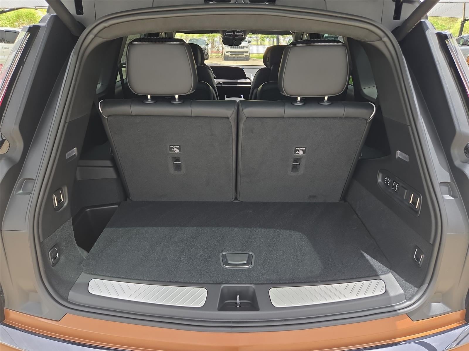 2027 Cadillac VISTIQ Platinum - Photo 29