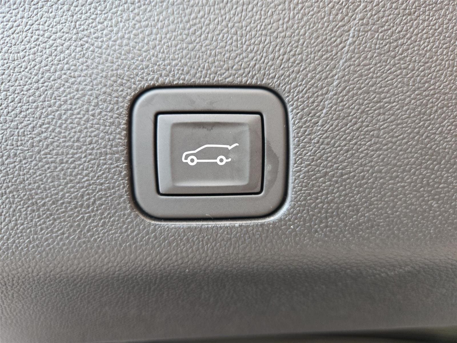 2026 Cadillac Escalade V-Series - Photo 32