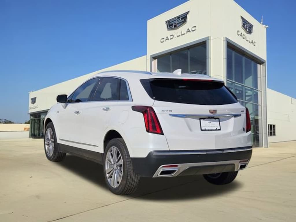 New 2025 CADILLAC XT5 Premium Luxury SUV