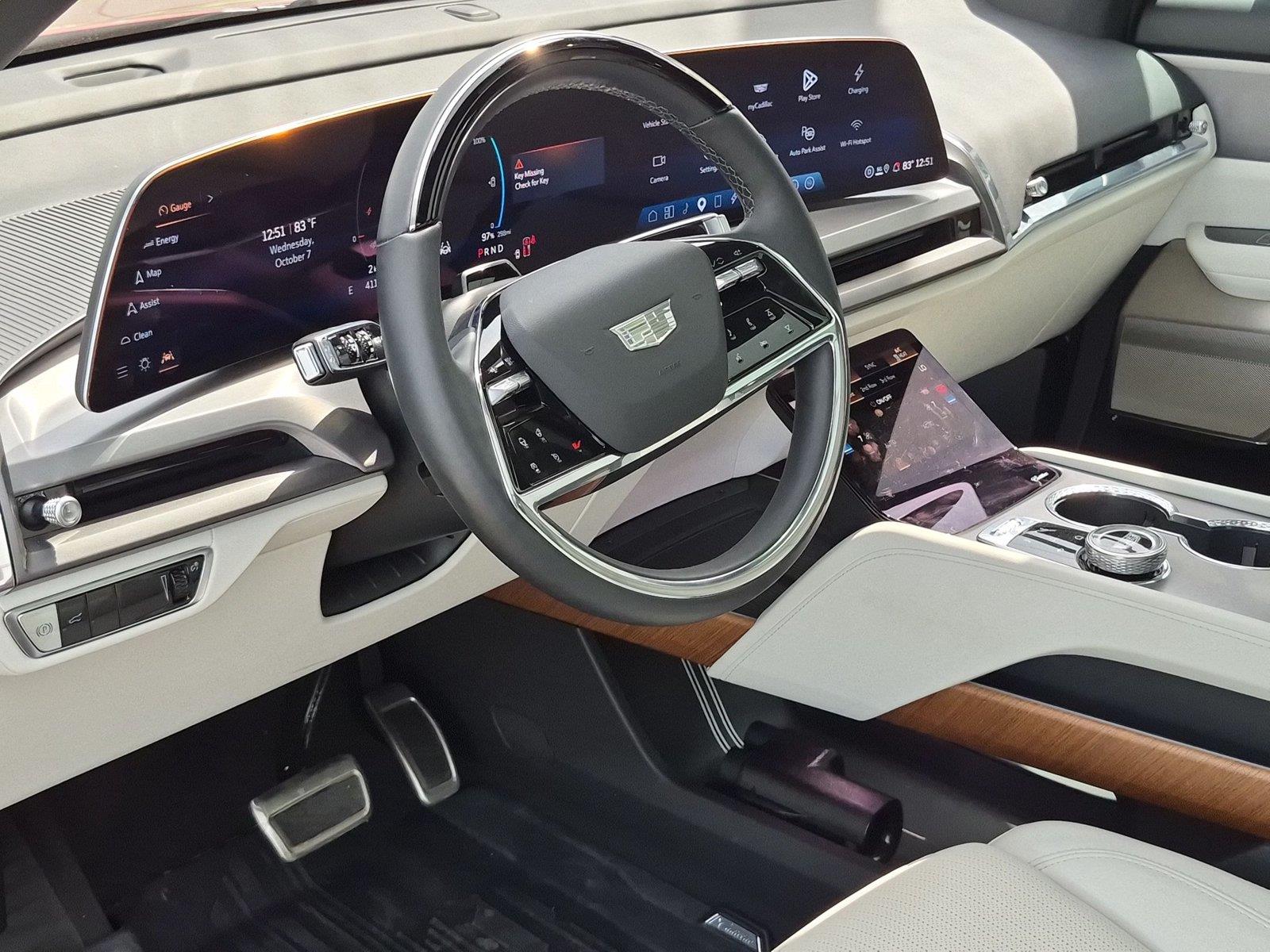 2026 Cadillac VISTIQ Sport - Photo 9