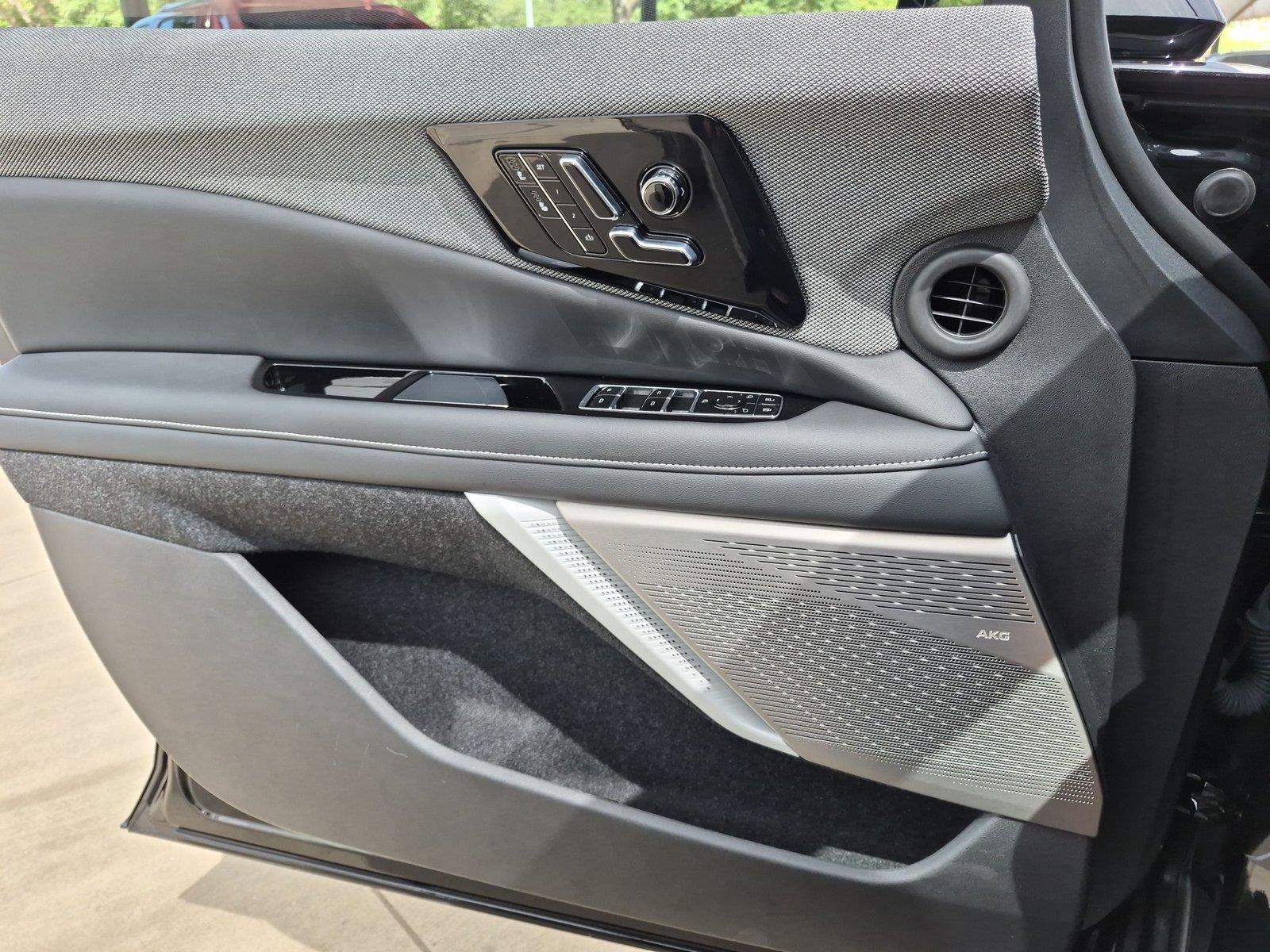 2027 Cadillac OPTIQ Sport - Photo 24