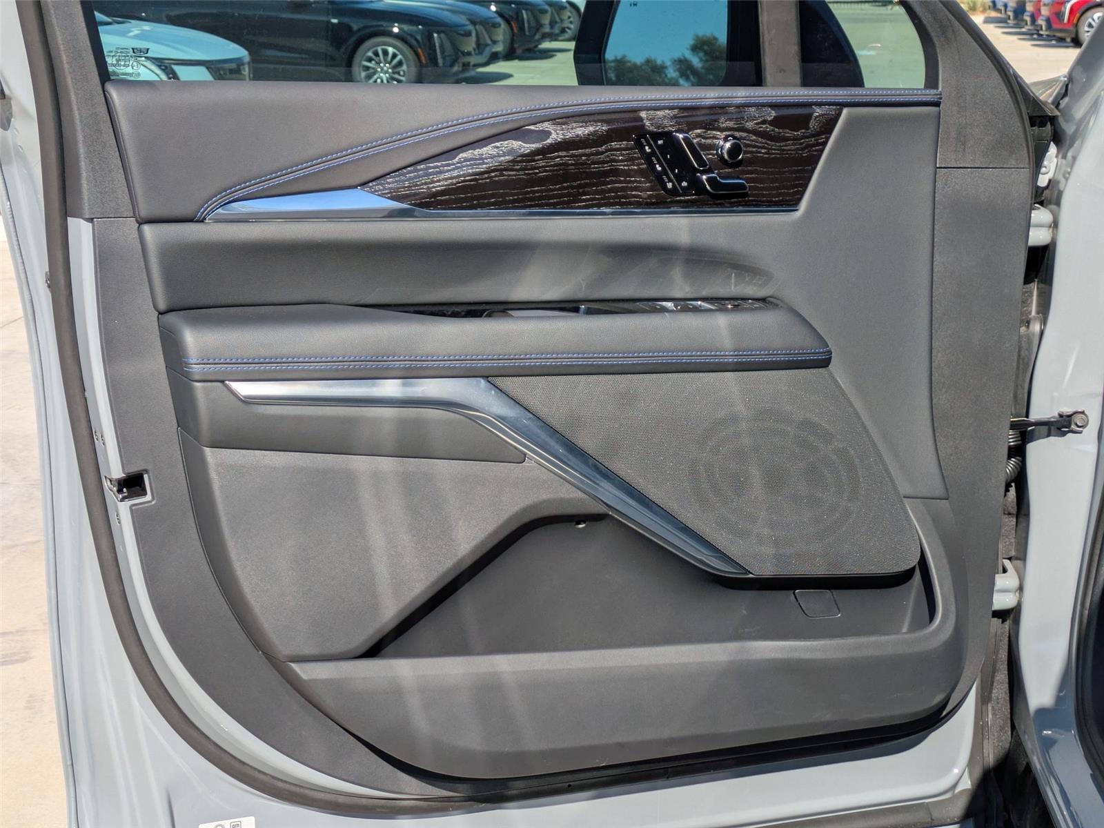 2026 Cadillac Escalade IQ Sport - Photo 25