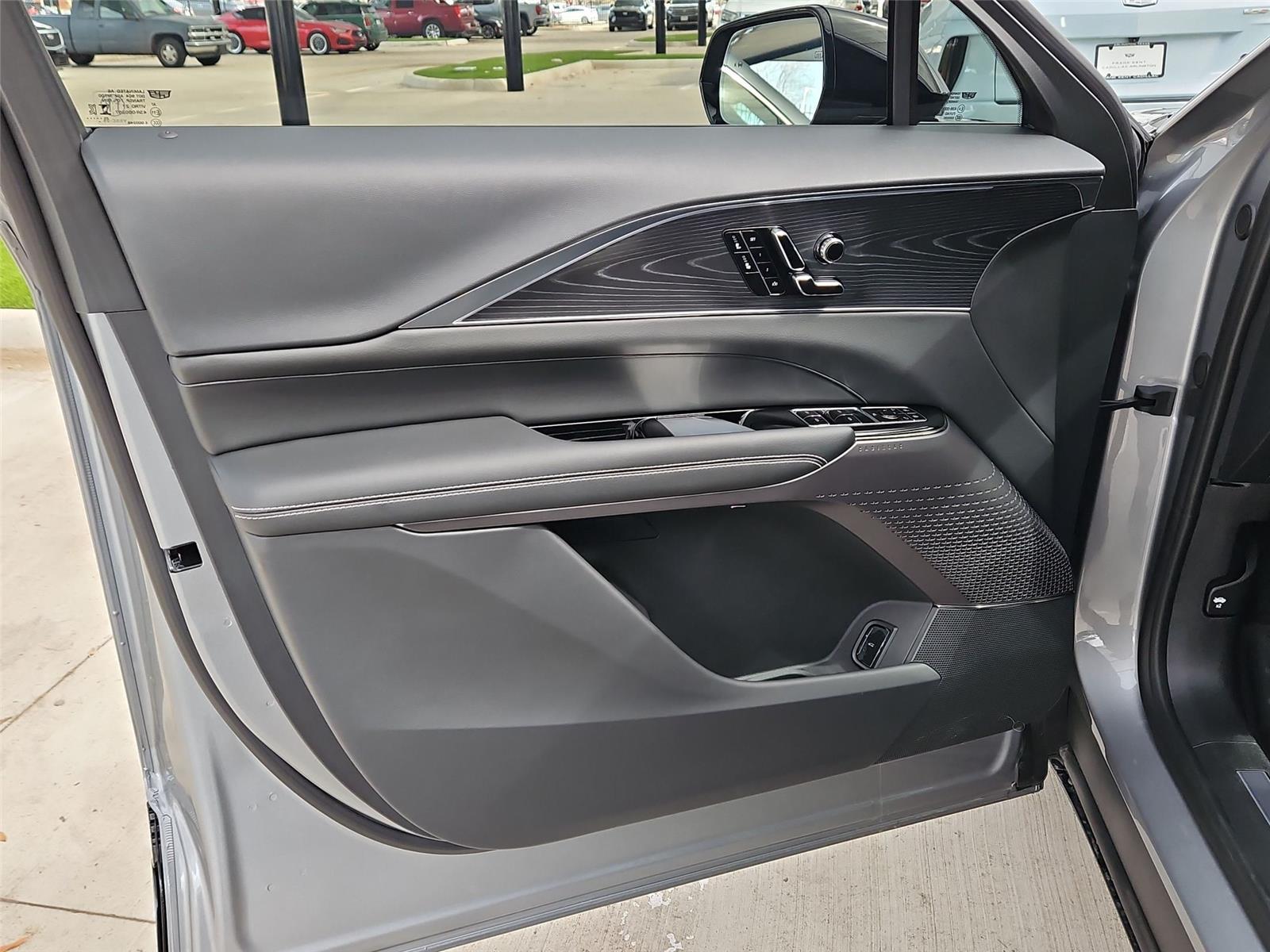 2026 Cadillac LYRIQ Luxury - Photo 21