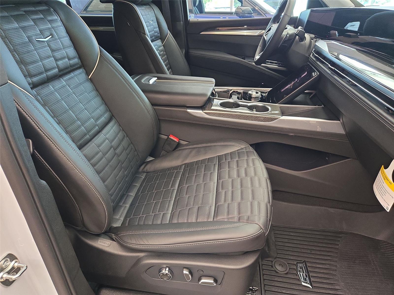 2026 Cadillac Escalade V-Series - Photo 29