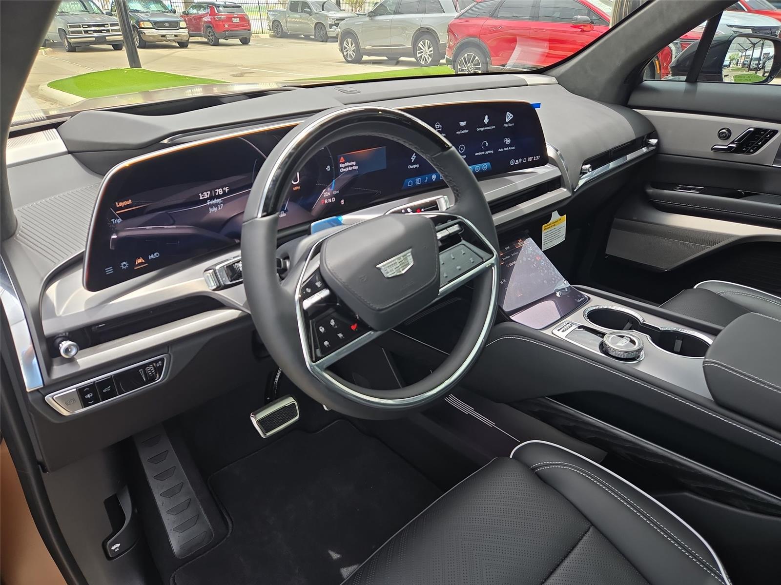2027 Cadillac VISTIQ Platinum - Photo 10