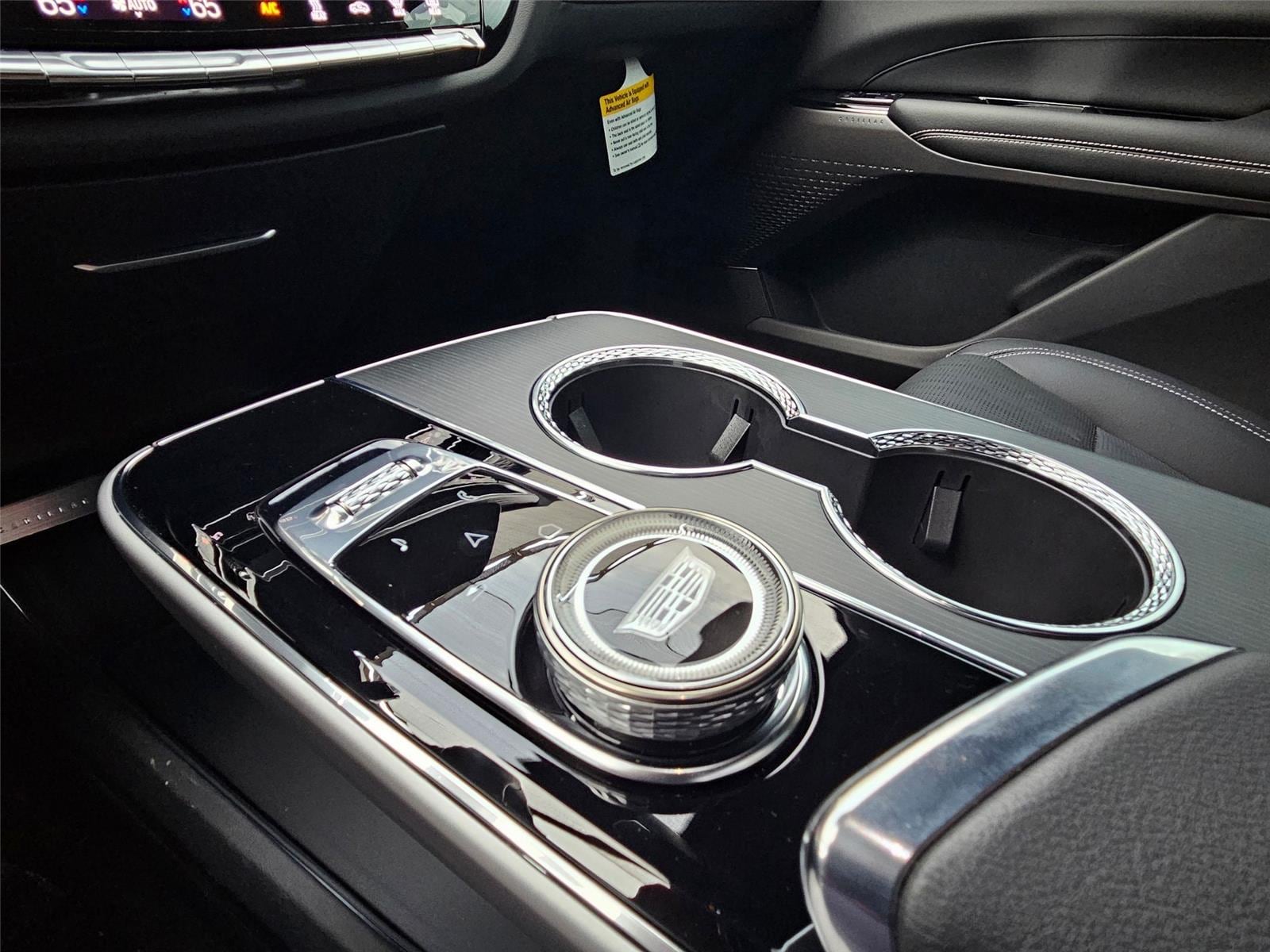 2025 Cadillac LYRIQ Luxury 1 - Photo 21