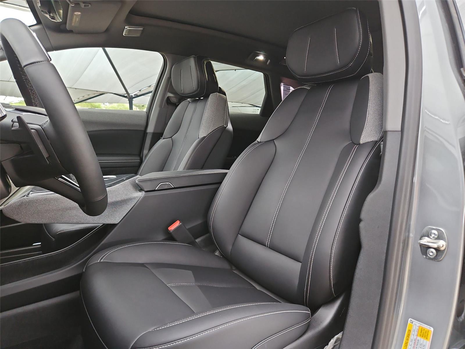 2026 Cadillac OPTIQ Sport - Photo 27