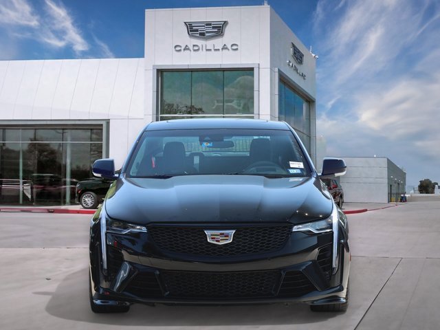 2023 Cadillac CT4 photo 2