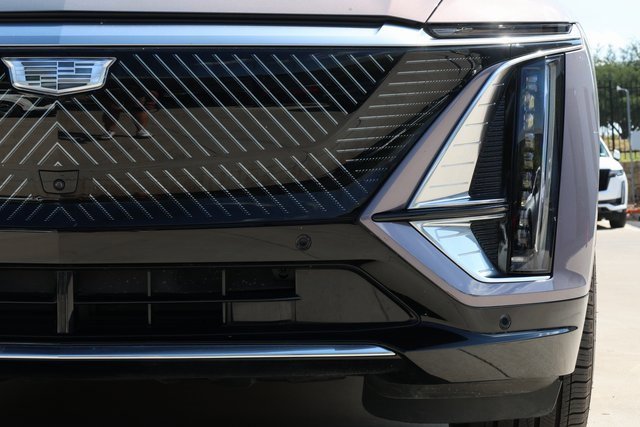 2024 Cadillac Lyriq Luxury photo 4