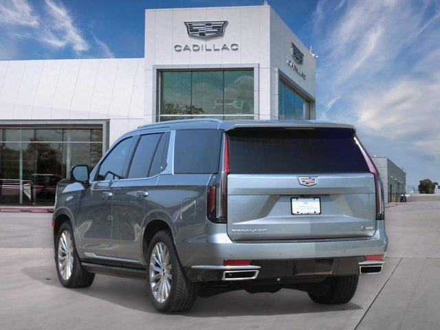 2024 Cadillac Escalade Premium Luxury photo 3