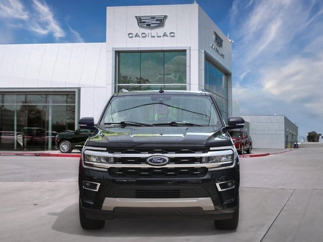 Used 2022 Ford Expedition Limited with VIN 1FMJU1KT3NEA66781 for sale in Arlington, TX