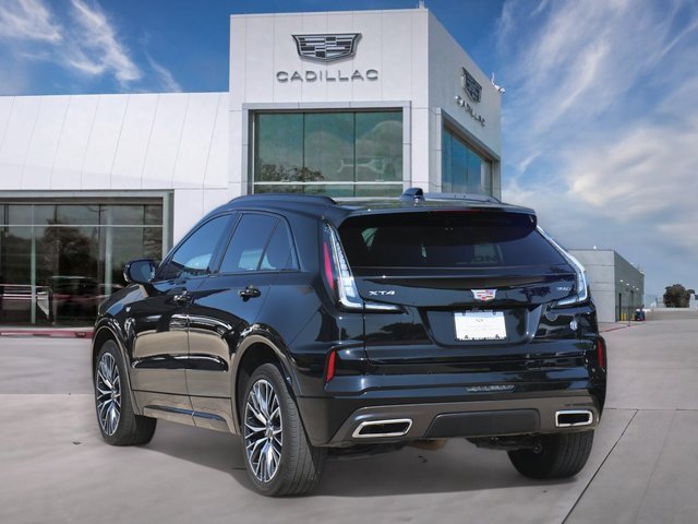 2024 Cadillac XT4 Sport photo 3