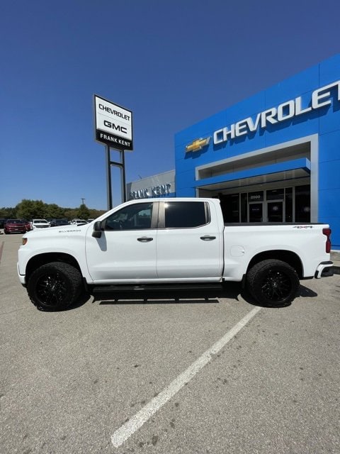 Used 2022 Chevrolet Silverado 1500 Limited Custom with VIN 3GCPYBEK3NG170367 for sale in Corsicana, TX