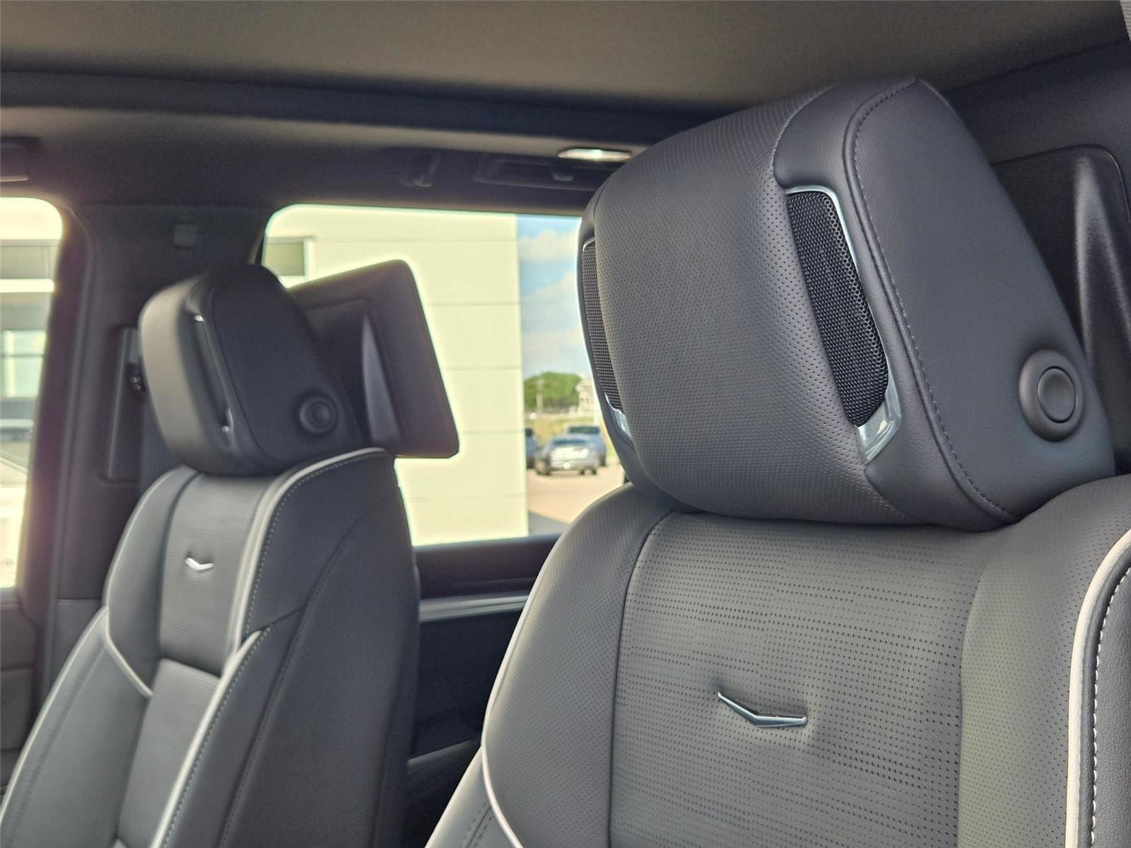 2026 Cadillac Escalade Sport - Photo 12