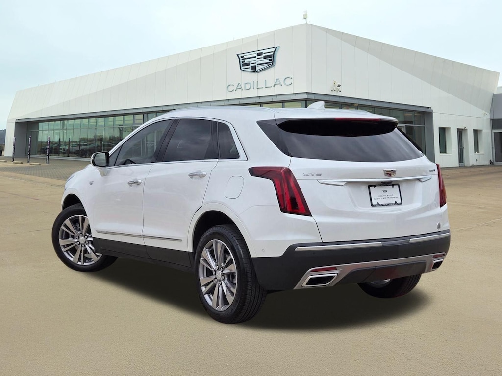 New 2026 CADILLAC XT5 Premium Luxury SUV