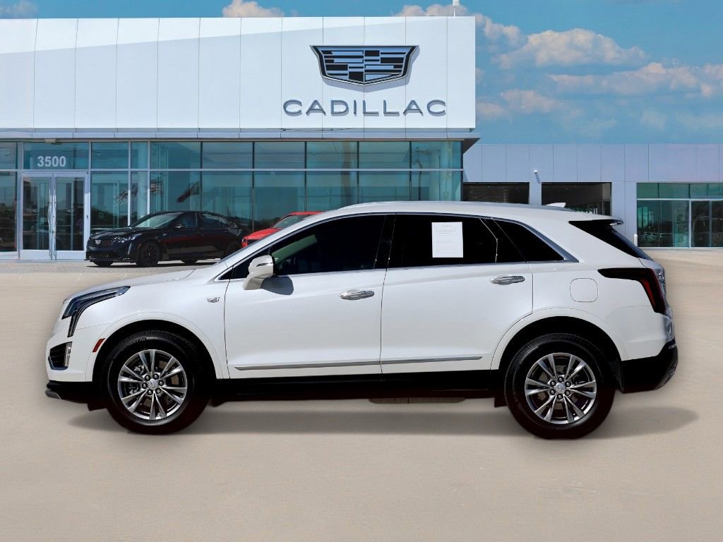 2021 Cadillac XT5 Premium Luxury photo 3