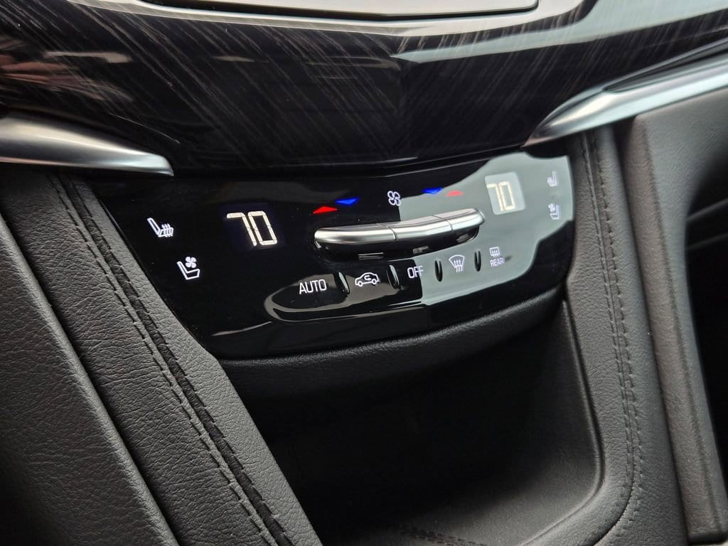 2025 Cadillac XT6 Premium Luxury - Photo 20