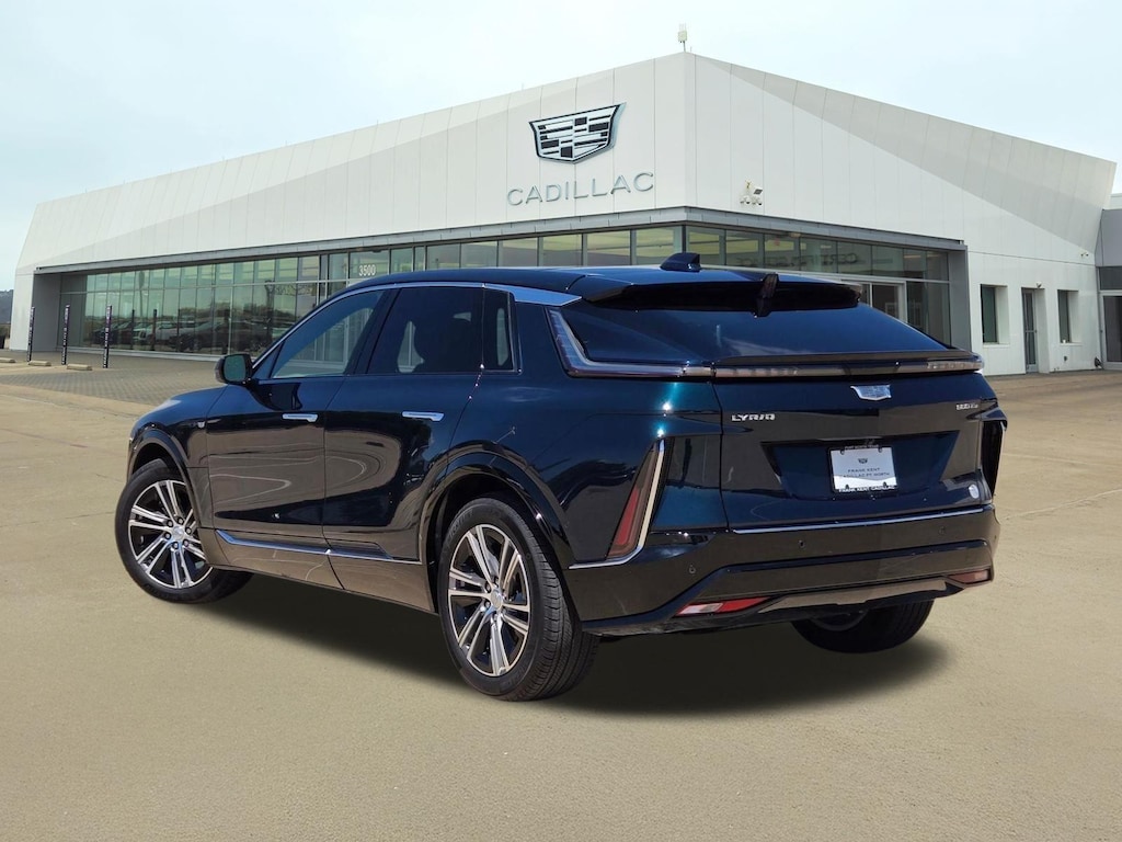 New 2026 CADILLAC LYRIQ Luxury SUV